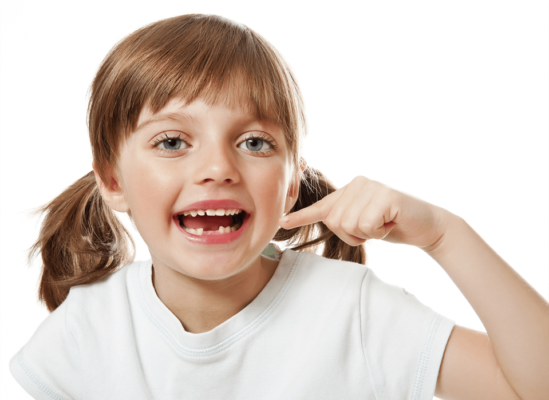 مراقبت های پس از کشیدن دندان شیری 1 مراقبت های پس از کشیدن دندان شیری