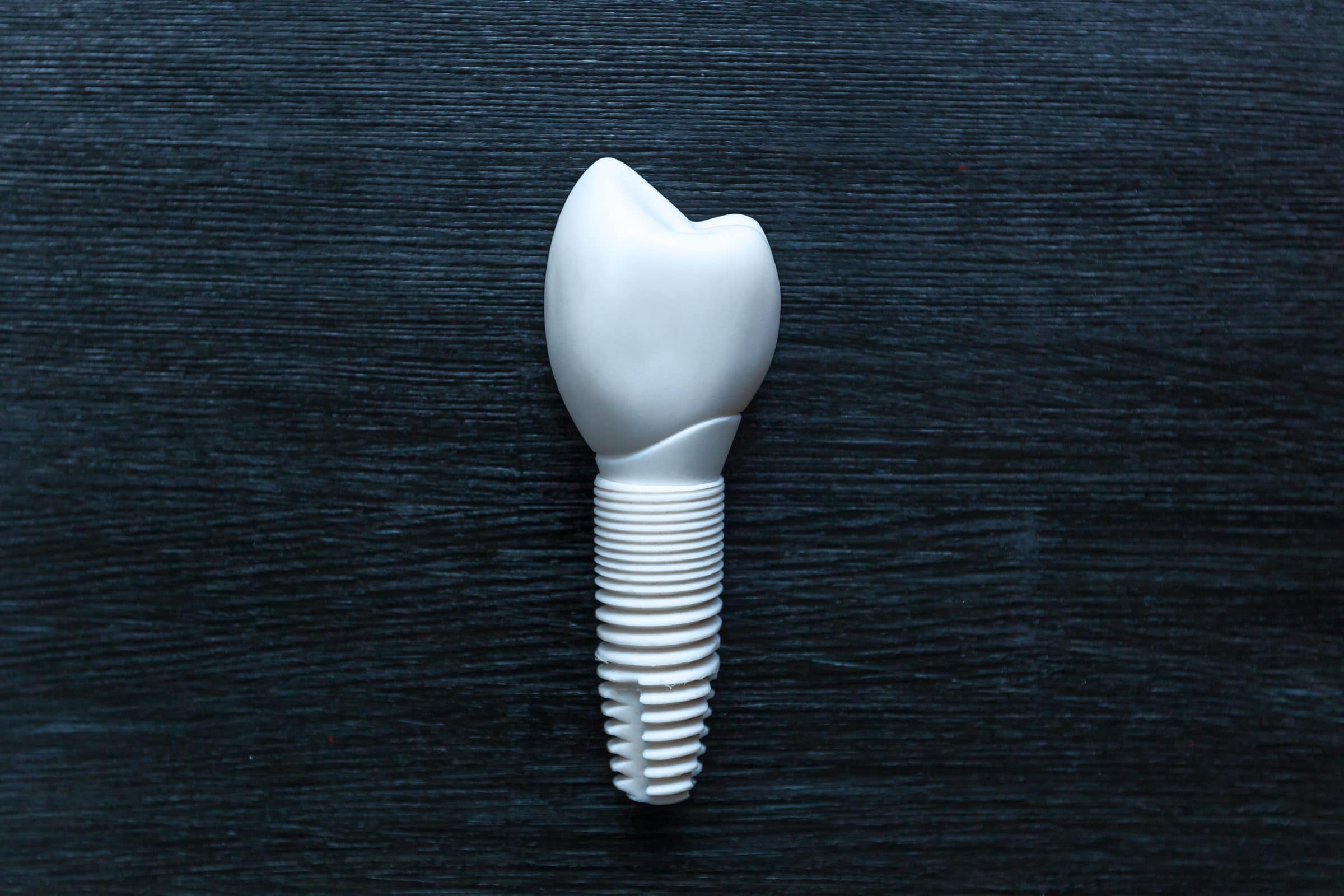 مواد ایمپلنت دندان: زیرکونیوم