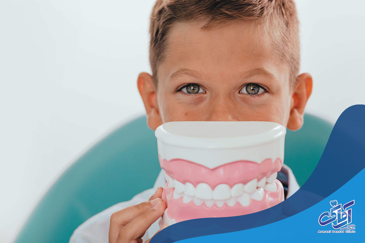 در طول اولین ویزیت دندانپزشکی اطفال چه اتفاقاتی می‌افتد؟